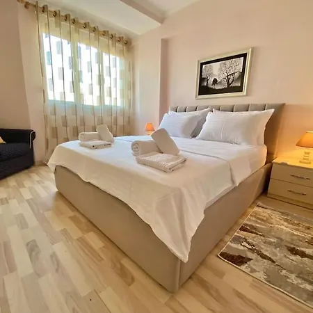 Centre Big Art'partment Heart Of The Capital Apartmán Tirana