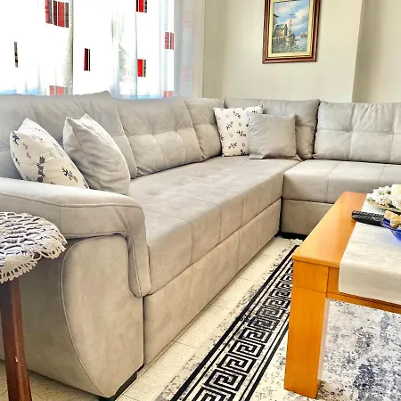 Centre Big Art'partment Heart Of The Capital * ティラナ