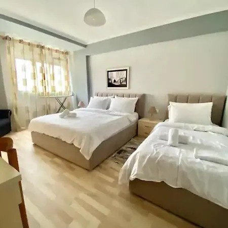 Centre Big Art'partment Heart Of The Capital Apartmán Tirana